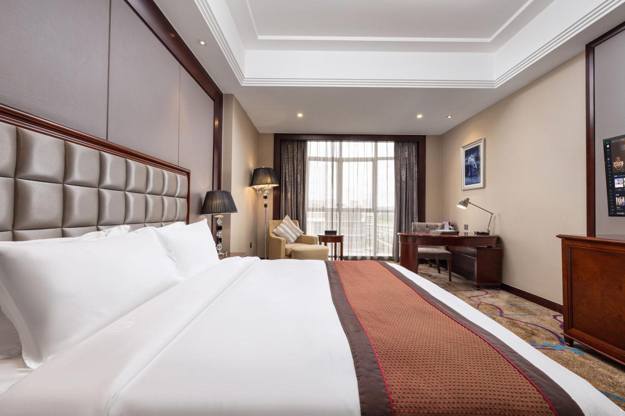 Shenzhen Baohengda International Hotel Exterior photo