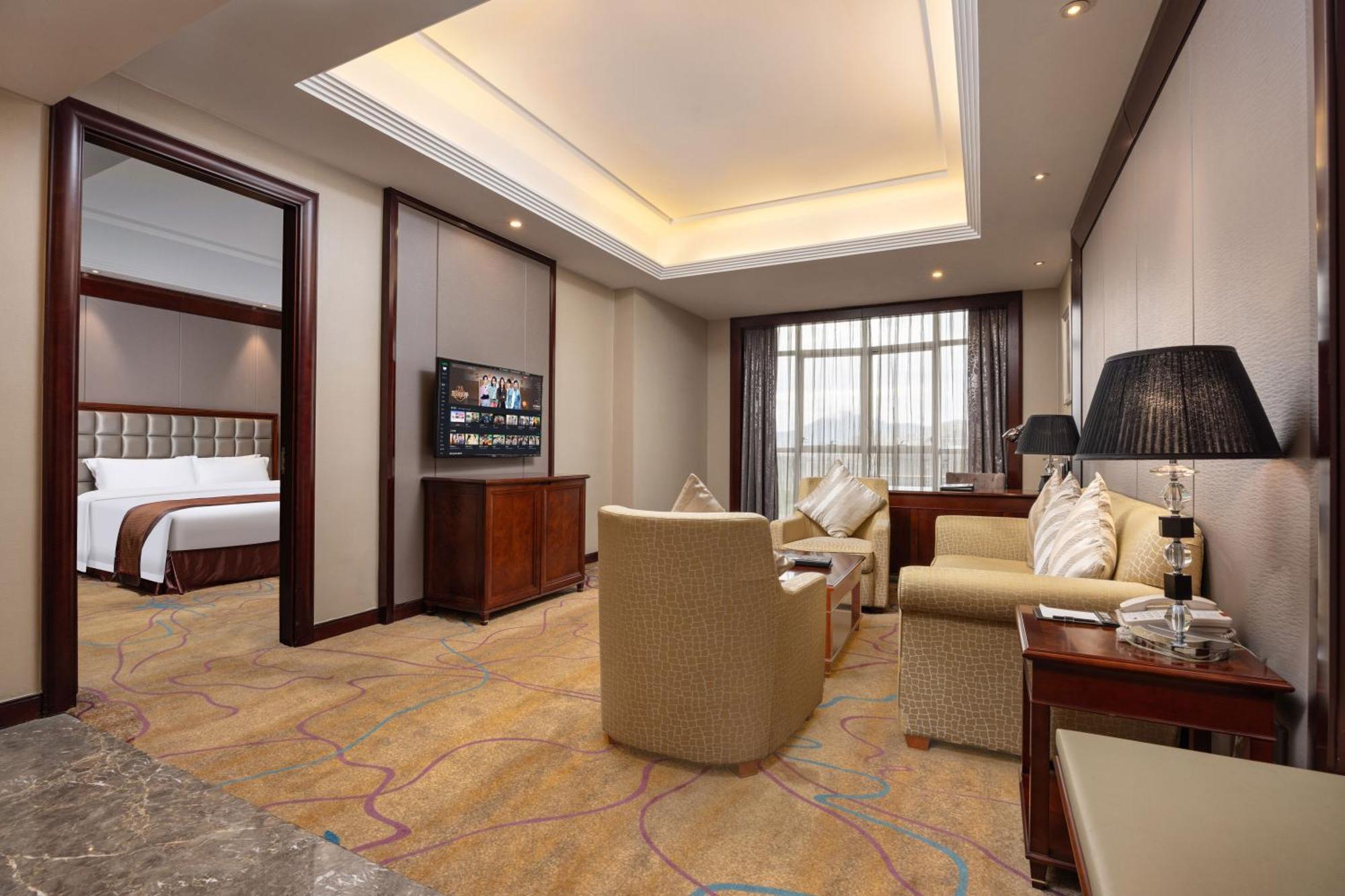 Shenzhen Baohengda International Hotel Exterior photo