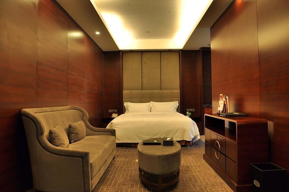 Shenzhen Baohengda International Hotel Exterior photo