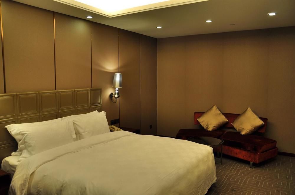 Shenzhen Baohengda International Hotel Exterior photo