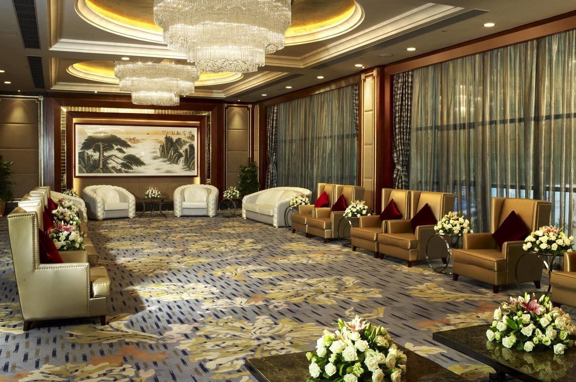 Shenzhen Baohengda International Hotel Exterior photo